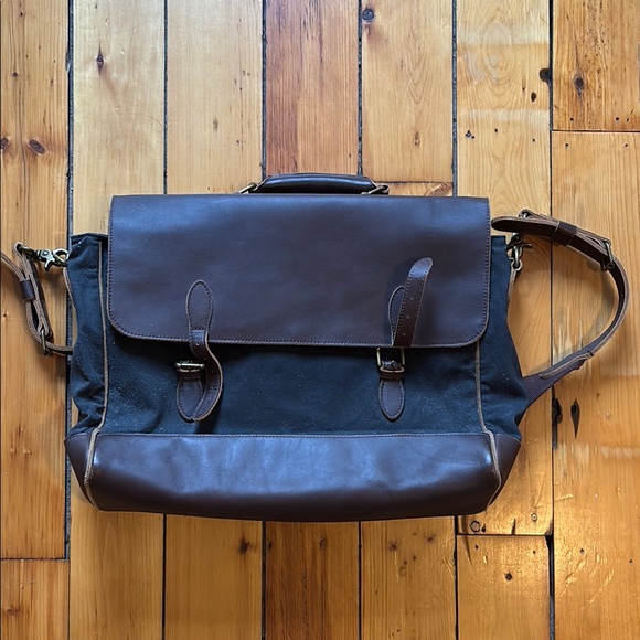 L.L. Bean messenger bag - Picture 1 of 3